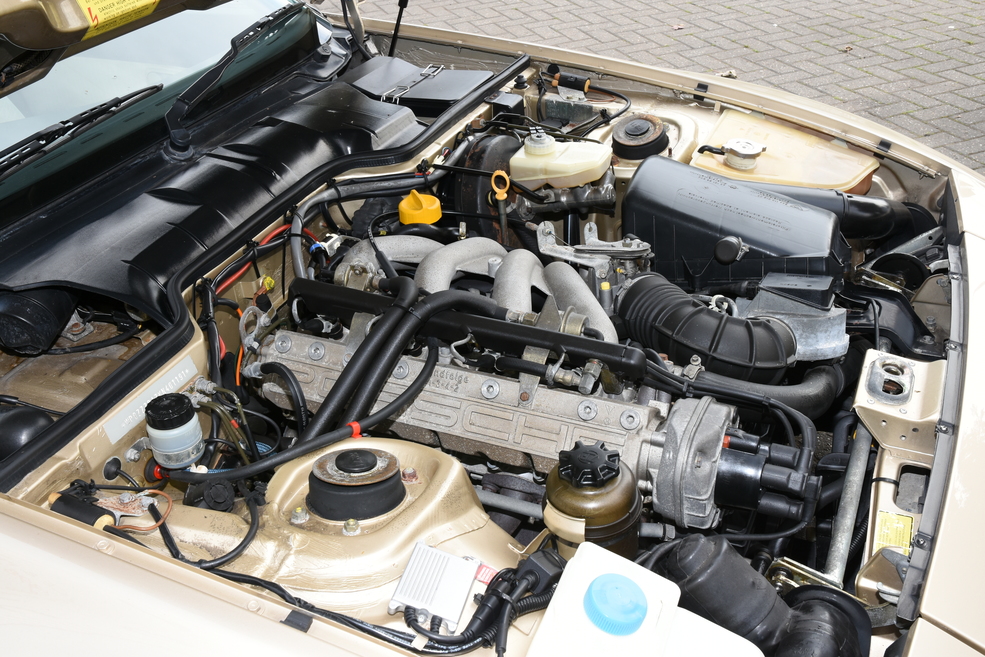 Download 19821985 PORSCHE 944 Parts Manual Manuals Australia